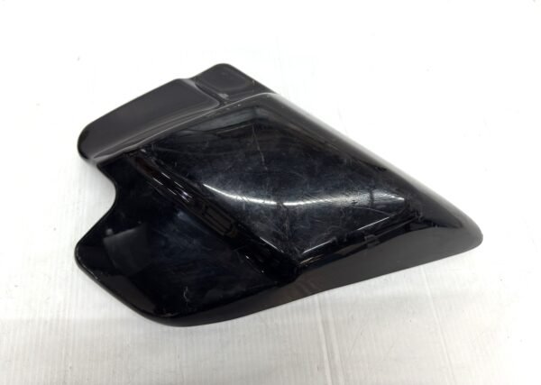 CH152 (2) OEM Harley Right Side Cover 66048-97 for 1997-08 Touring