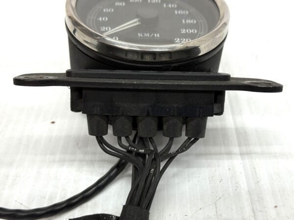 Harley Speedometer km/h 67252-96A for 1996 Dyna with mount, wire cable, indicator lights