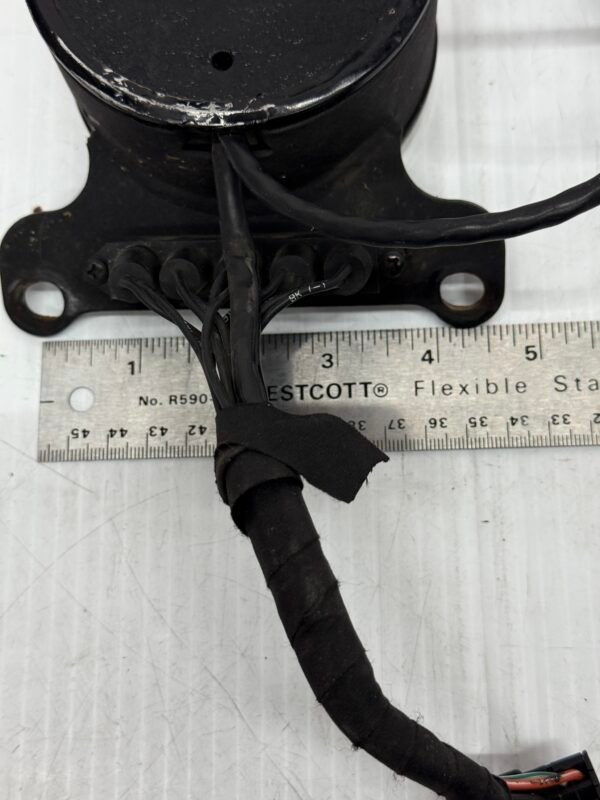 Harley Speedometer km/h 67252-96A for 1996 Dyna with mount, wire cable, indicator lights