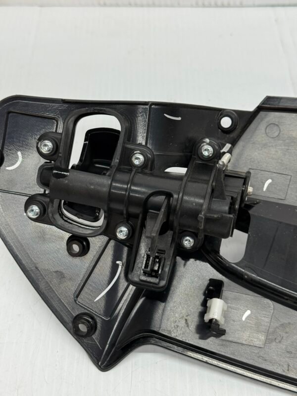 CH158 (6) OEM Harley Top Duct Assembly Fairing Vent Black 29200044 2016-Road Glide