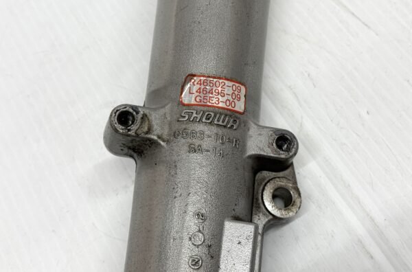 CH192 (4) Harley Showa Front Fork Lower Right 46502-09 for 2000 - 2013 Touring
