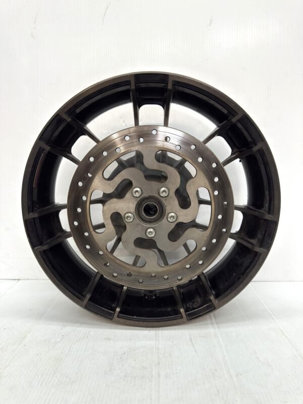 CH204 (2) OEM Harley KNOCKOUT Rear Wheel Rim 18x5 with Brake Disc Rotor for 2019-2025 Touring