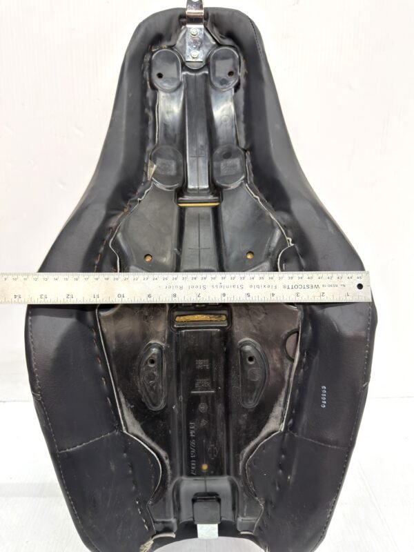 CH207 (5) OEM Harley Seat Black 22530 RDW-92/61-0067