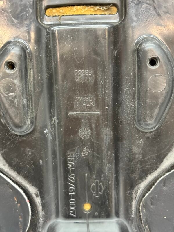 CH207 (7) OEM Harley Seat Black 22530 RDW-92/61-0067