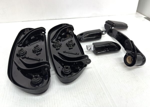 CH224 (3) OEM Harley Driver Floorboards Passenger Foot Pegs Break Pedal Arm Streamliner for 14- later Touring