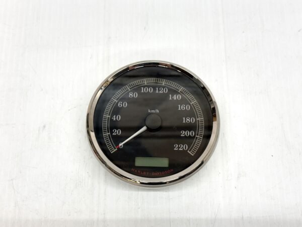 CH231 (1) OEM Harley Speedometer 4.5? km/h 67197-08 for 2008-2010 Softtail