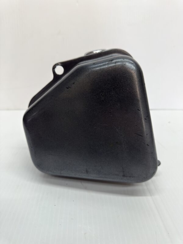 CH26 (3) OEM Harley Oil tank 64206-81 81-94, 99-2001 FXR