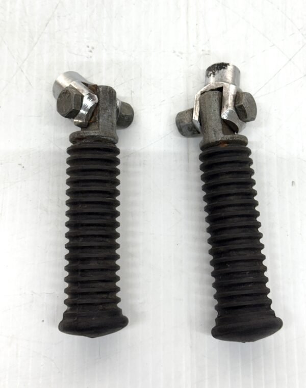 OEM Harley Footpegs Foot Pegs Left & Right and Clevis-bracket