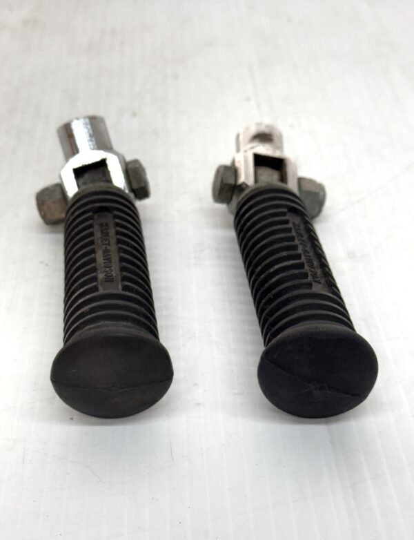 OEM Harley Footpegs Foot Pegs Left & Right and Clevis-bracket