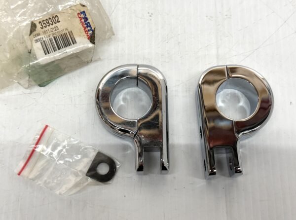 CH357 (2) Drag Specialties 1-1/4? 2PC Foot Peg Clamps 1611-2123 for Harley