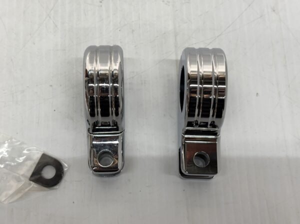 CH357 (3) Drag Specialties 1-1/4? 2PC Foot Peg Clamps 1611-2123 for Harley