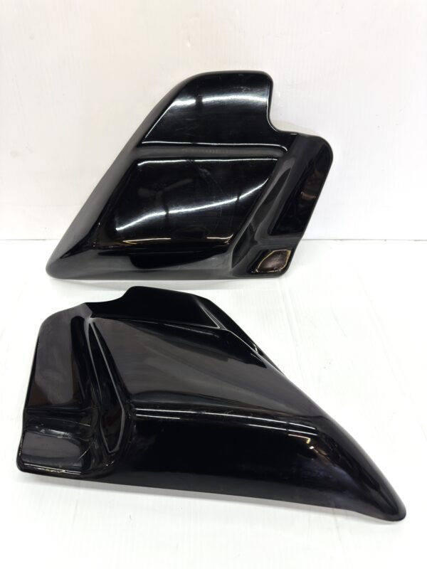 CH36 (1) OEM Harley Side Panels Frame Covers Black 66048-97 66250-97a 1997-08 Touring