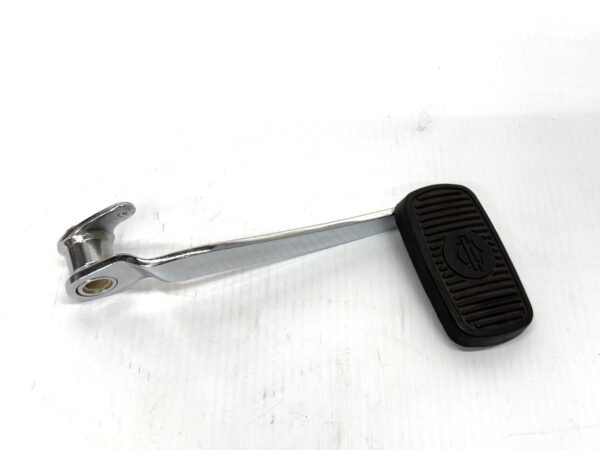CH391 (1) OEM Harley Rear Brake Pedal Chrome 42416-06 for Touring