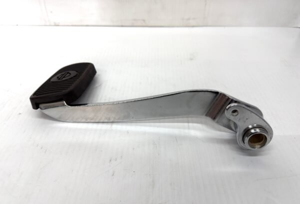 CH391 (2) OEM Harley Rear Brake Pedal Chrome 42416-06 for Touring