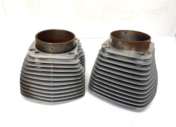 CH396 (1) OEM Harley 88 Twin Cam Silver Cylinders 16593-99