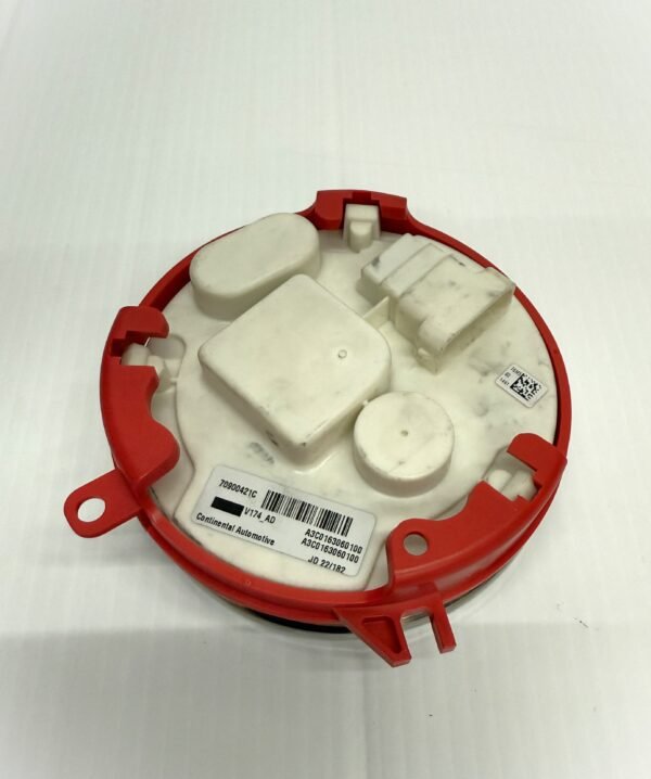 OEM Instrument Cluster Speedo Km/H 70900421C A3C01630601 for Harley Davidson