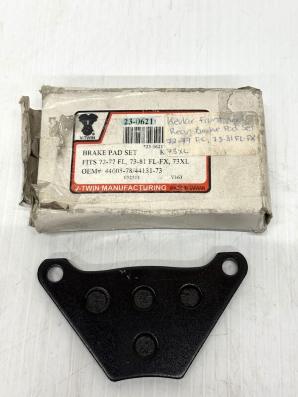 V-Twin Brake Pad Set 23-0621 for Harley 1972-77 FL, 1973-81 FL-FX, 1973 XL
