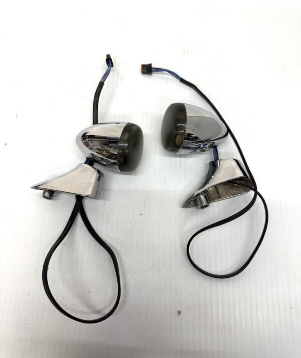 CH422 (1) OEM Harley Chrome Turn Signals Smoke Lenses with Base Mount Set 2015-later Touring Road Glide