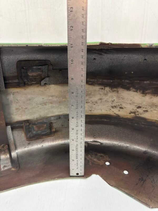 CH449 (10) Harley Custom Fender 11"