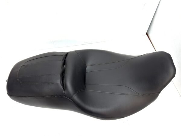 CH470 (4) OEM Harley Low Seat P52000142 for Touring