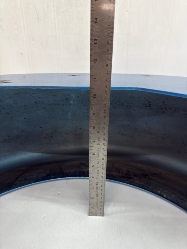 CH505 (7) OEM Harley Triglide Rear Fender 83359-11 RH
