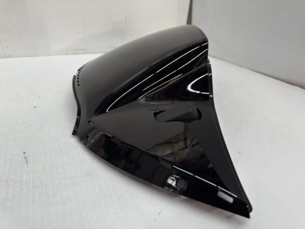 CH523 (3) Top Air Duct Assembly Black 29200041DH for 2015-up Road Glide FLTRXS