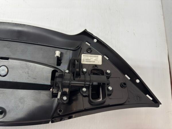 CH523 (7) Top Air Duct Assembly Black 29200041DH for 2015-up Road Glide FLTRXS