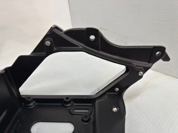 CH566 (7) OEM Harley Tourpak Support Black with Chrome 53000125 for 2014-up Touring