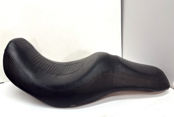 OEM Harley Seat RDW-92/61-0067 22530 for 06-17 Dyna Super Glide Low Rider FXDWG
