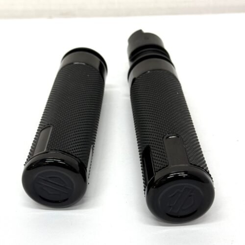 OEM Harley Switchback Hand Grip Black 56100564 for 23-25 Touring