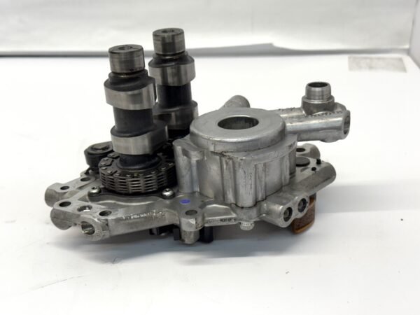 CH683 (3) Harley Twin Cam, Cam plate, Oil Pump and Cams 25245-00 26290-99