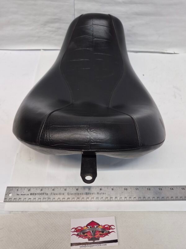 OEM Harley Solo Driver Seat and Passenger Pillion Black 2006-17 Dyna Street Bob
