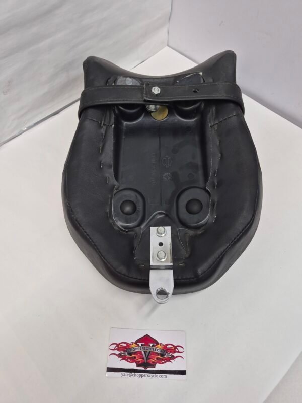 OEM Harley Solo Driver Seat and Passenger Pillion Black 2006-17 Dyna Street Bob