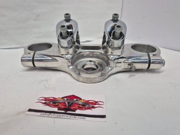 Upper Triple Tree Clamp 46857-08 for 08-17 DYNA FXDB Street Bob