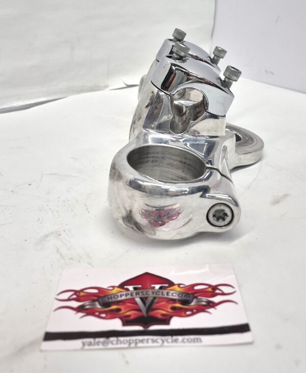 Upper Triple Tree Clamp 46857-08 for 08-17 DYNA FXDB Street Bob