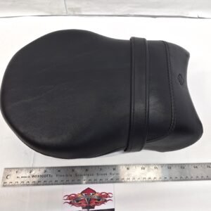 CH746 (1) OEM Harley Passenger Pillion 51404-10 Fits 09-17 FXDB and 10-later FXDWG
