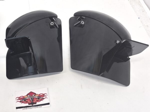 CH777 (1) OEM 2025 Harley Davidson Touring Right & Left Side Adjustable Spoiler Wing 57200372 57200371