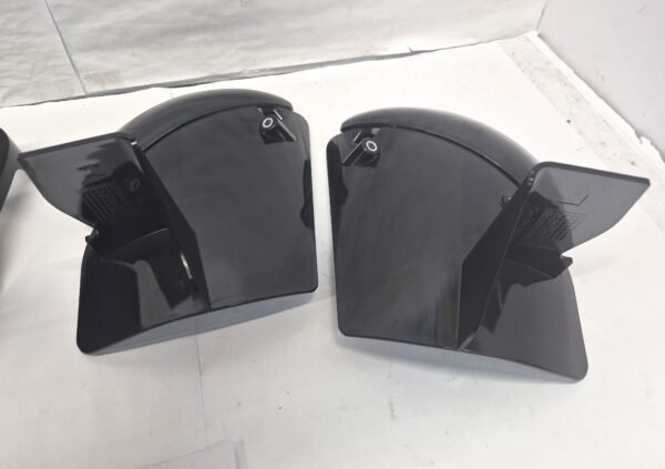 CH777 (2) OEM 2025 Harley Davidson Touring Right & Left Side Adjustable Spoiler Wing 57200372 57200371