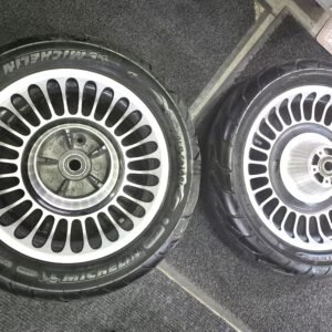 Wheel Rim with Tires MIchelin Commander2 130/80 B17 180/65 B16 for Touring