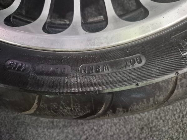 CH781 (2) Wheel Rim with Tires MIchelin Commander2 130/80 B17 180/65 B16 for Touring