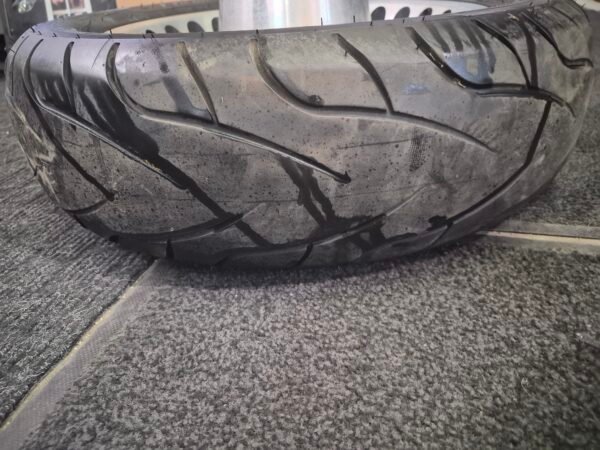 CH781 (4) Wheel Rim with Tires MIchelin Commander2 130/80 B17 180/65 B16 for Touring