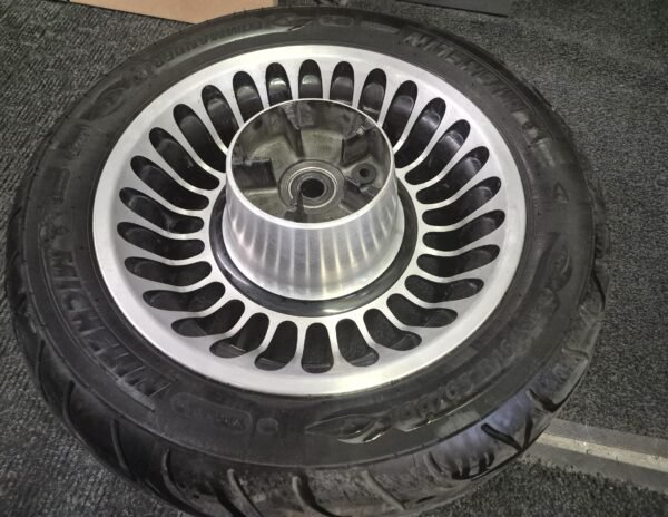 CH781 (7) Wheel Rim with Tires MIchelin Commander2 130/80 B17 180/65 B16 for Touring