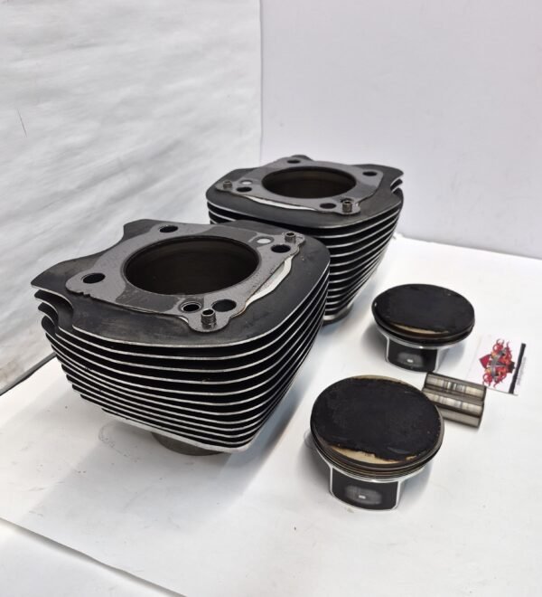 Harley Front, Rear Cylinder 4" with Pistons 114inch M8