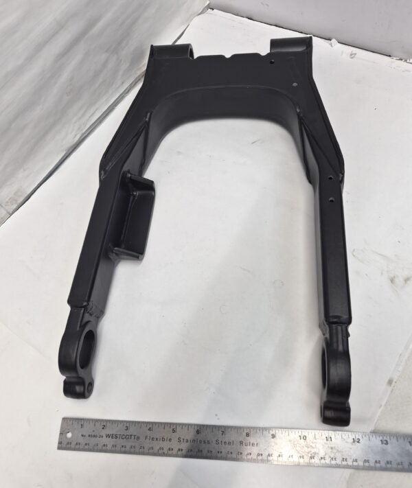 OEM Harley Swingarm Black 45470-02 for 2002-08 Touring