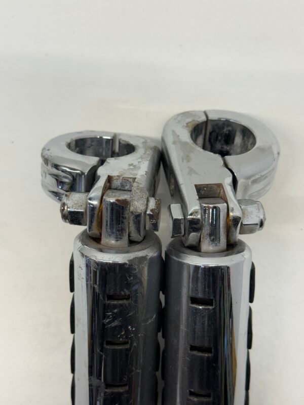 Footpegs with Foot Peg Clamps 1 1/4" for Harley