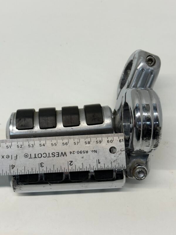 Footpegs with Foot Peg Clamps 1 1/4" for Harley