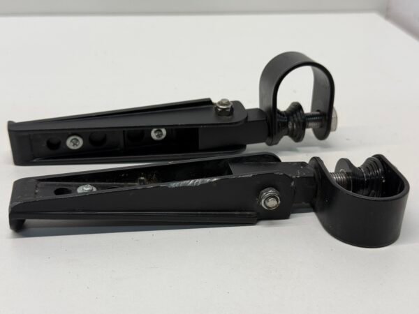 CH893 (3) 1 1/4" U-Clamp Footpegs Foot pegs Black For Harley