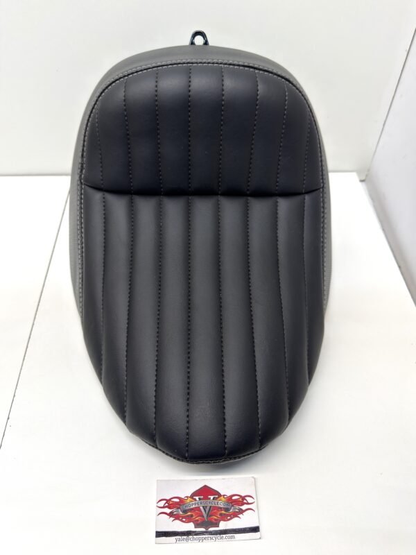 OEM Harley Solo Seat 52000265L 18-up Softail Street Bob