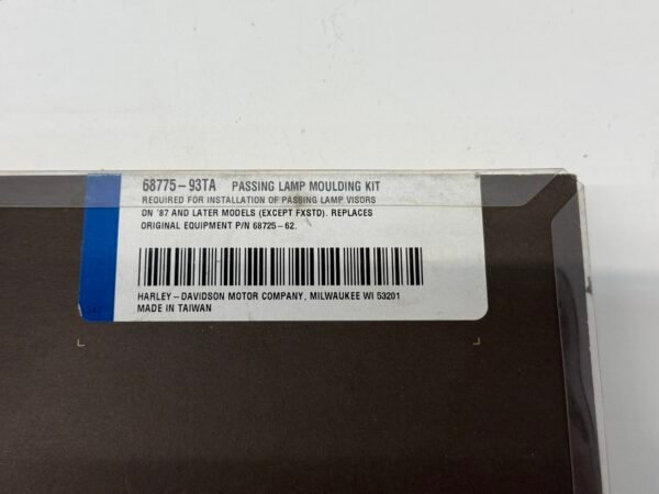 CH922 (5) OEM Harley Passing Lamp Moulding Kit 68755-93TA for 87-up Models