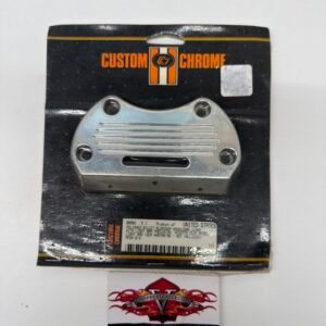 Custom Chrome Billet Aluminium Handlebar Clamp with Light Bar Provision 08982 for Harley FLHT